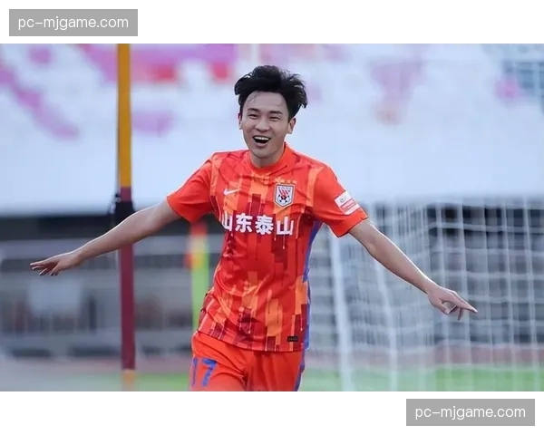 山东泰山吴兴涵转会天津津门虎，获主帅于根伟称赞