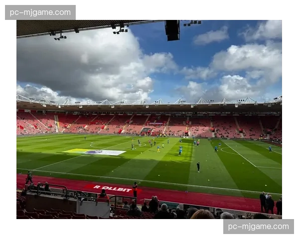 气象部门发布预警，本周末多场英超赛事可能受强风天气影响